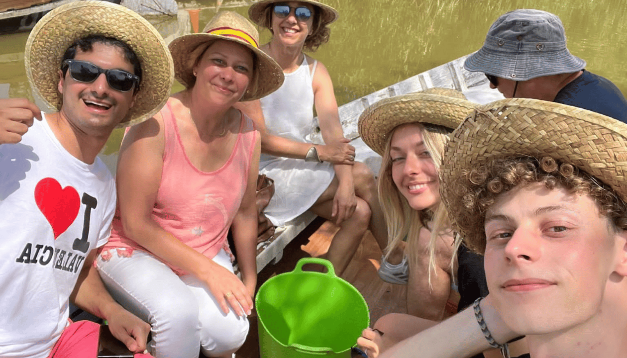 Are people in Valencia Spain friendly?