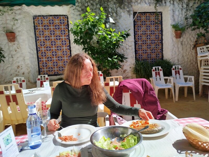 Woman having luch in Cadiz while in Spanish immersion tour