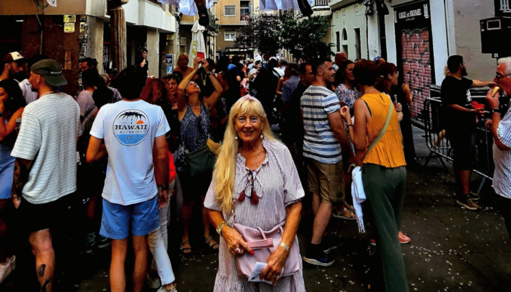 Monica’s Mum at Fraternitat – Upside-Down Can Can Street Festival, Barcelona