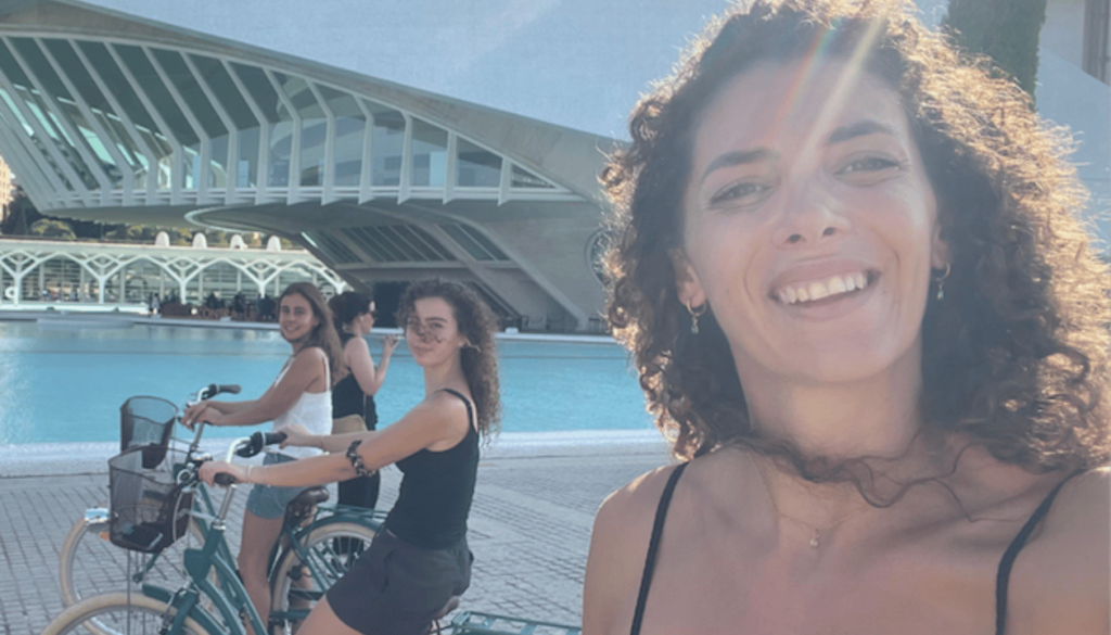 Bike Tour through Turia Gardens to the Beach