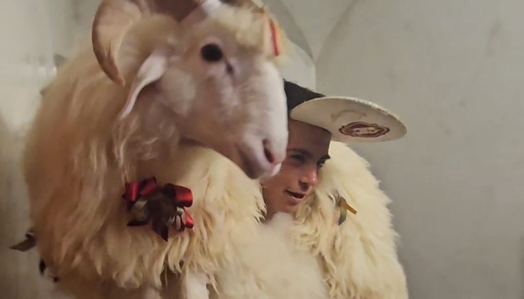 Sunday Before – Dia des Be (Day of the Lamb)