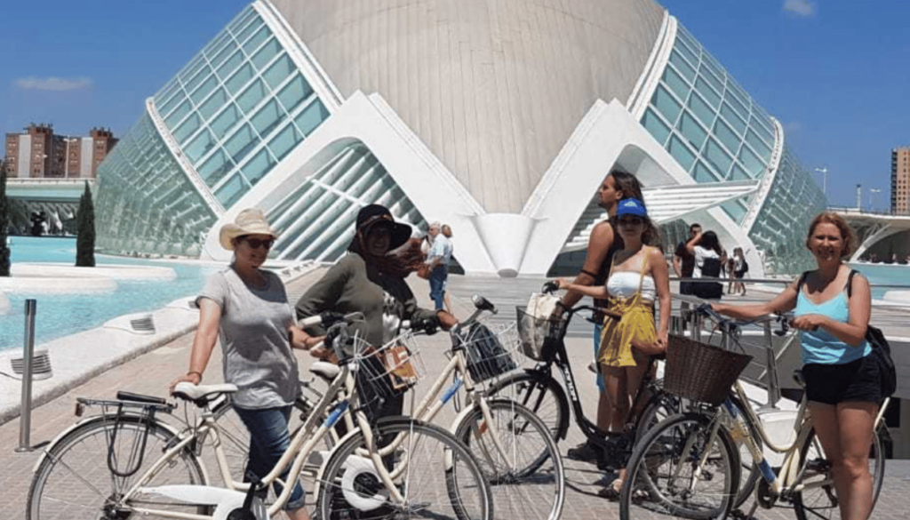 Valencia – Blending Mountains, Beaches, and Tailored Spanish Courses