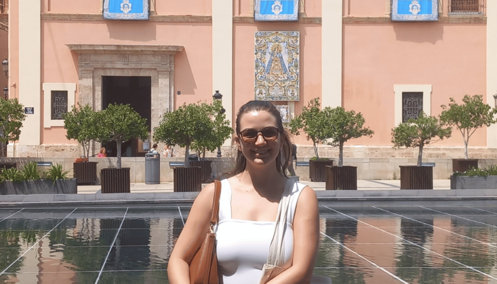 Plaza de la Reina – A Revitalized Urban Hub