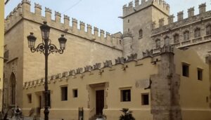 Visit La Lonja in Valencia With a Local Teacher