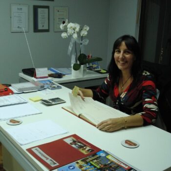 Spanish Greetings and Farewells With Pronounciation
